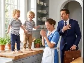 Die Ärzte sagten: „Akzeptieren Sie es – sie werden nie gehen.“ 💔Aber als er früh nach Hause kam und sah, was die neue Nanny tat, fiel er schluchzend auf die Knie. Was er sah, stellte alles in Frage, was die Medizin zu wissen behauptete … 😭✨