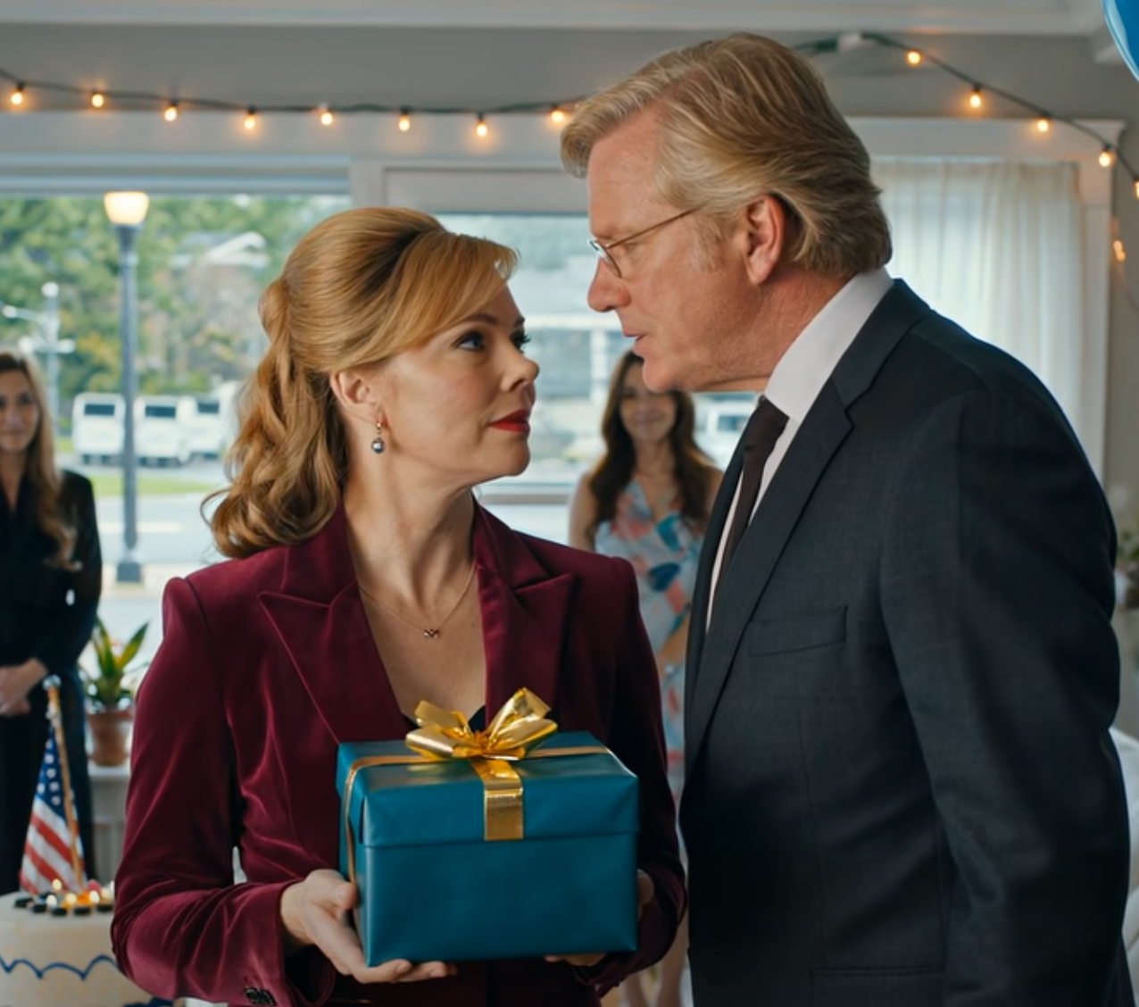 ”Din dotter är inte bjuden på min födelsedag”, meddelade min mamma under familjemiddagen. Min 12-åring frös till, medan alla betedde sig som om det var normalt. Så jag gick inte heller. Istället skickade jag en present till min mamma. När hon öppnade den blev hon blek. Min pappa lutade sig fram och viskade: ”Vad gjorde du?” – Nyheter