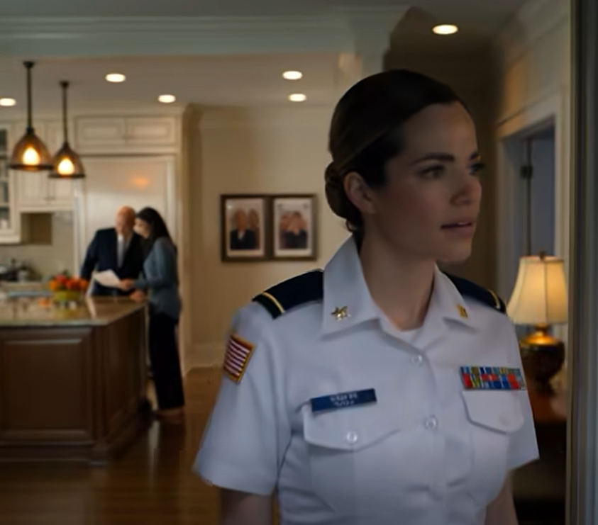 Kvällen före min utplacering gick jag till mina föräldrars hus för att säga adjö. Men när jag gick mot köket hörde jag dem viska med min syster…