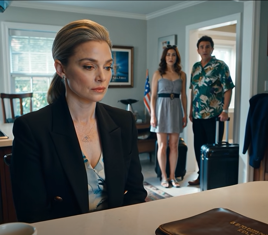 Medan de publicerade Cabo-bilder på mina kort vaknade jag av bankvarningar – sedan kom de hem och betedde sig som om mitt hus var “familjens egendom”. – Nyheter