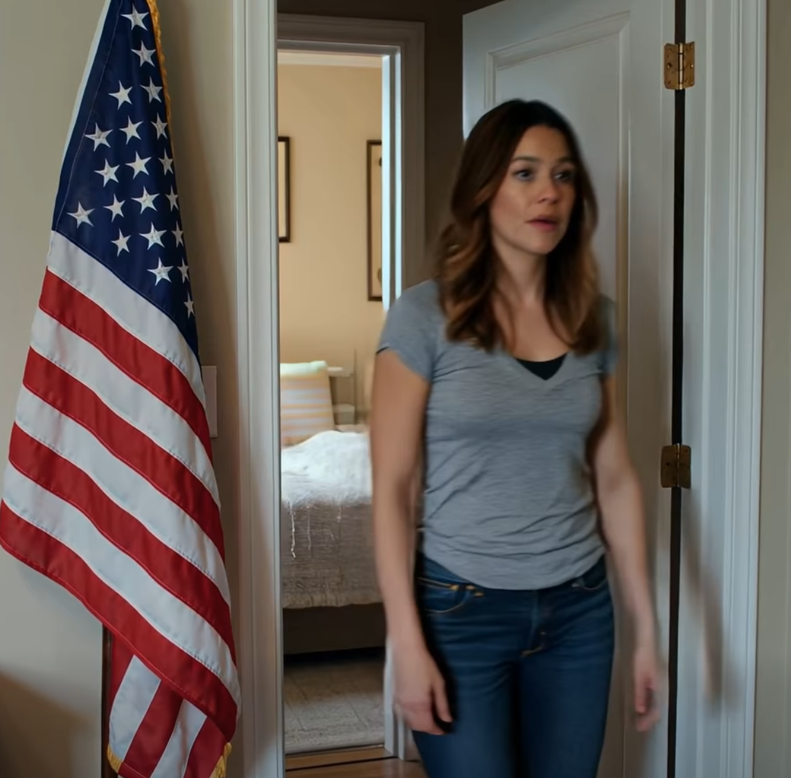 ”Jobbar du till åtta ikväll?” frågade min fru den morgonen när jag gick ut. Jag nickade – utan att berätta för henne att teknikern hade lagat kamerorna i vår lägenhet igår. På jobbet kollade jag inspelningen och förväntade mig att se henne hasa runt i pyjamas… Istället fick jag ont i magen. Det slutade med att jag ringde efter hjälp. – Nyheter