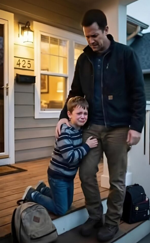 Min son grät och bad mig att inte lämna honom hos mormor. ”Pappa, de gör mig illa när du inte är här.” Jag låtsades köra iväg, parkerade längre ner på gatan och höll ett vakande öga på huset. Tjugo minuter senare såg jag hur min svärfar släpade honom mot garaget. Jag rusade fram och sparkade upp dörren. Det jag såg fick mina knän att vika sig. Min fru stod där med mobilen i handen, filmade allt och mötte min blick. ”Älskling,” sa hon lugnt, ”det här borde du inte se.”