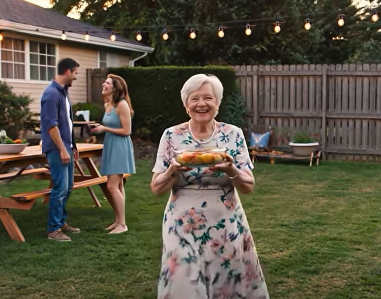 Sann historia Jag gick in i min sons bakgård och hörde: “Varför lever hon ens fortfarande?” Jag gick inte därifrån. Jag gick in och… – Nyheter