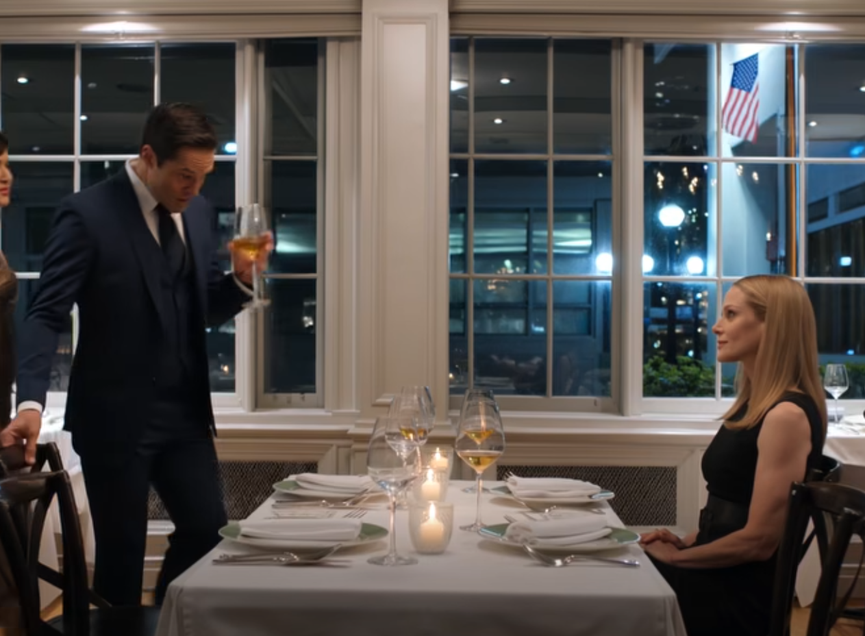 Han skålade för sin “blivande fru” på vår 15-årsdag. Nästa vecka hamnade hans sekelgamla familjeföretag i mina händer. KOLLA UNDERSKRIFTERNA – Nyheter