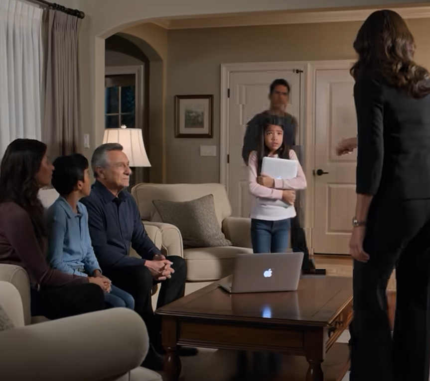 Min svärmor bestämde sig för att min 9-åriga dotter skulle ge sin MacBook för 1 600 dollar till sin kusin som en “present”, och sa sedan till henne: “Om du inte vet hur man delar med sig kanske du inte borde kalla mig mormor längre.” Vid midnatt hittade jag Grace på sovrumsgolvet och höll ihop den bärbara datorn, min man stod i dörröppningen med en blick jag aldrig sett förut, och familjen som hade förlitat sig på hans pengar i åratal hade ingen aning om att reglerna skulle ändras… – Nyheter