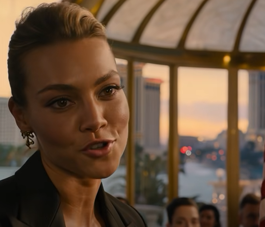 På en födelsedag i Las Vegas med smoking i smoking nådde jag huvudbordet och hittade… ingen stol åt mig. Okej. Jag avbokade köpet, drog blommorna, satte på musiken, drog gondolerna och fick varje insättning tillbaka till mitt konto. Chefen lämnade notan till dem. Jag gick ut. Fyrtioåtta timmar senare kom historien fram – och det gjorde de också.