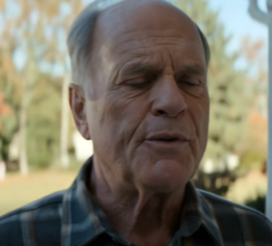 Jag hade bara stannat till vid min sons hus i Columbus för att lämna en födelsedagspresent till mitt barnbarn, men på bakverandan drog hon mig nära och viskade: ”Morfar, kan du be mamma att sluta ha det där i min juice?” Jag tog henne direkt till akutmottagningen, och när läkaren läste resultaten frös hennes ansiktsuttryck till hela eftermiddagen…