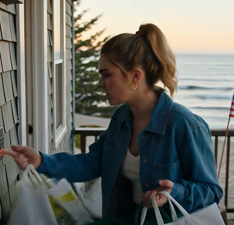 Vid frukosten kallade min svärdotter mitt strandhus för “överskottslager”, så vid solnedgången sålde jag det – tillsammans med det mindre stället hon hade kallat “deras”, och uttrycket i hennes ansikte fick hela havet att tystna. – Nyheter